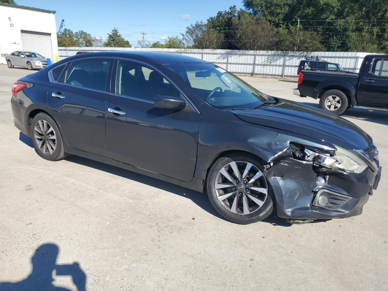 2017 NISSAN ALTIMA