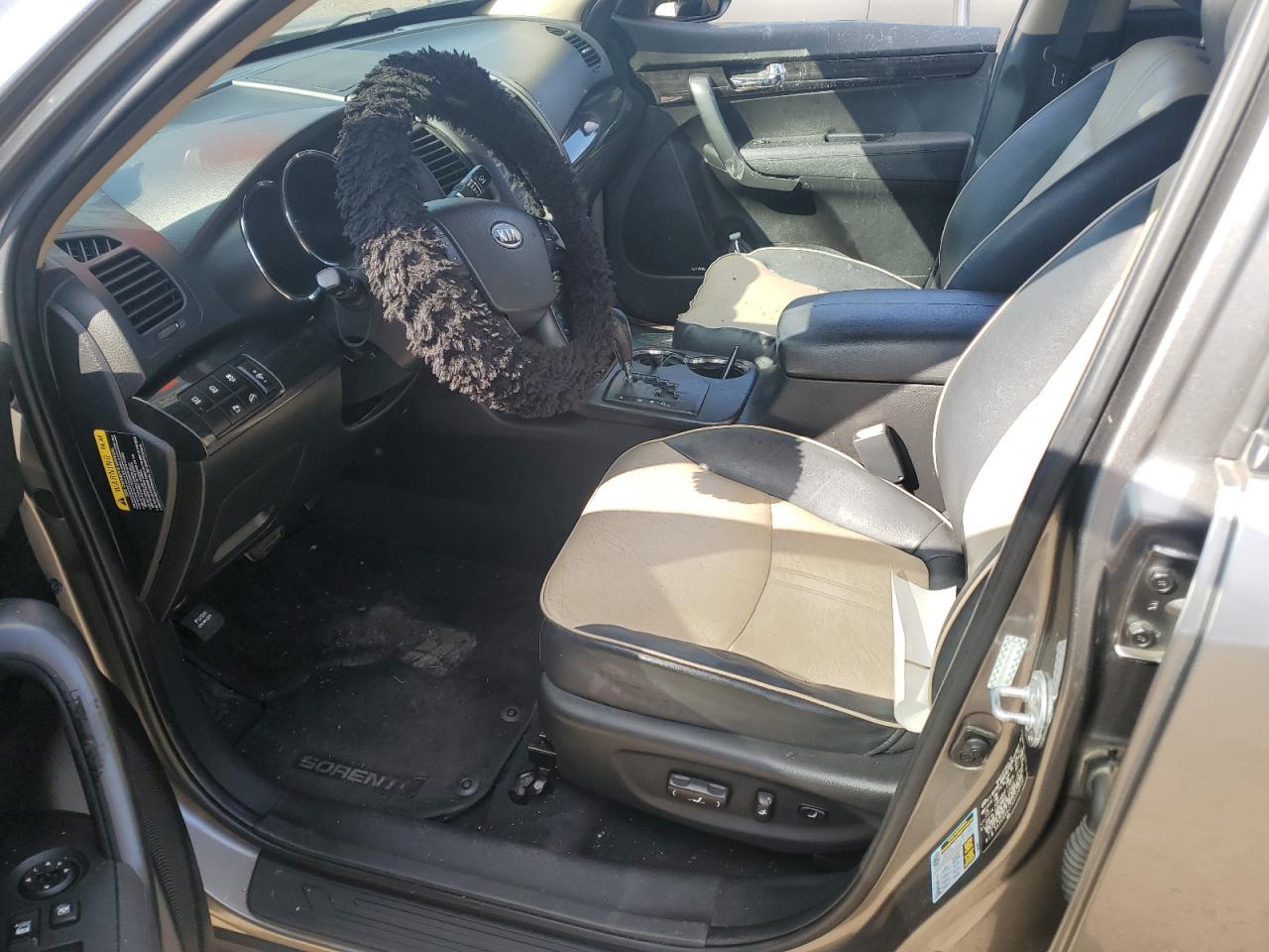 2011 KIA SORENTO