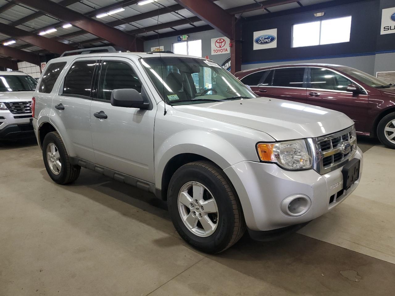 2009 FORD ESCAPE