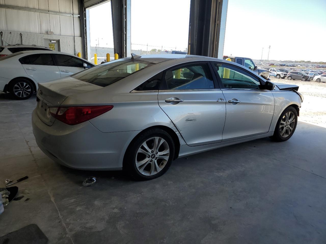 2011 HYUNDAI SONATA