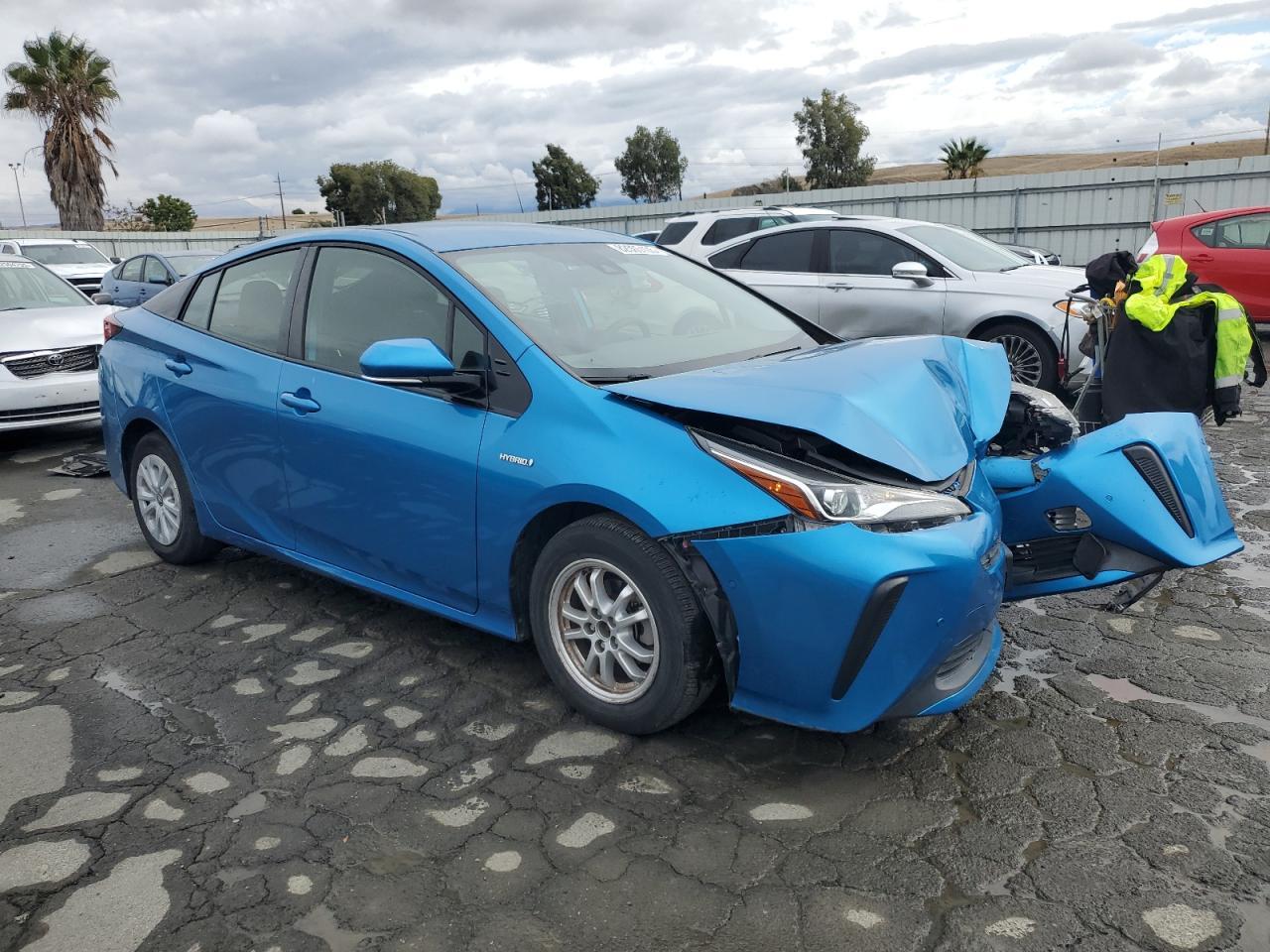 2019 TOYOTA PRIUS
