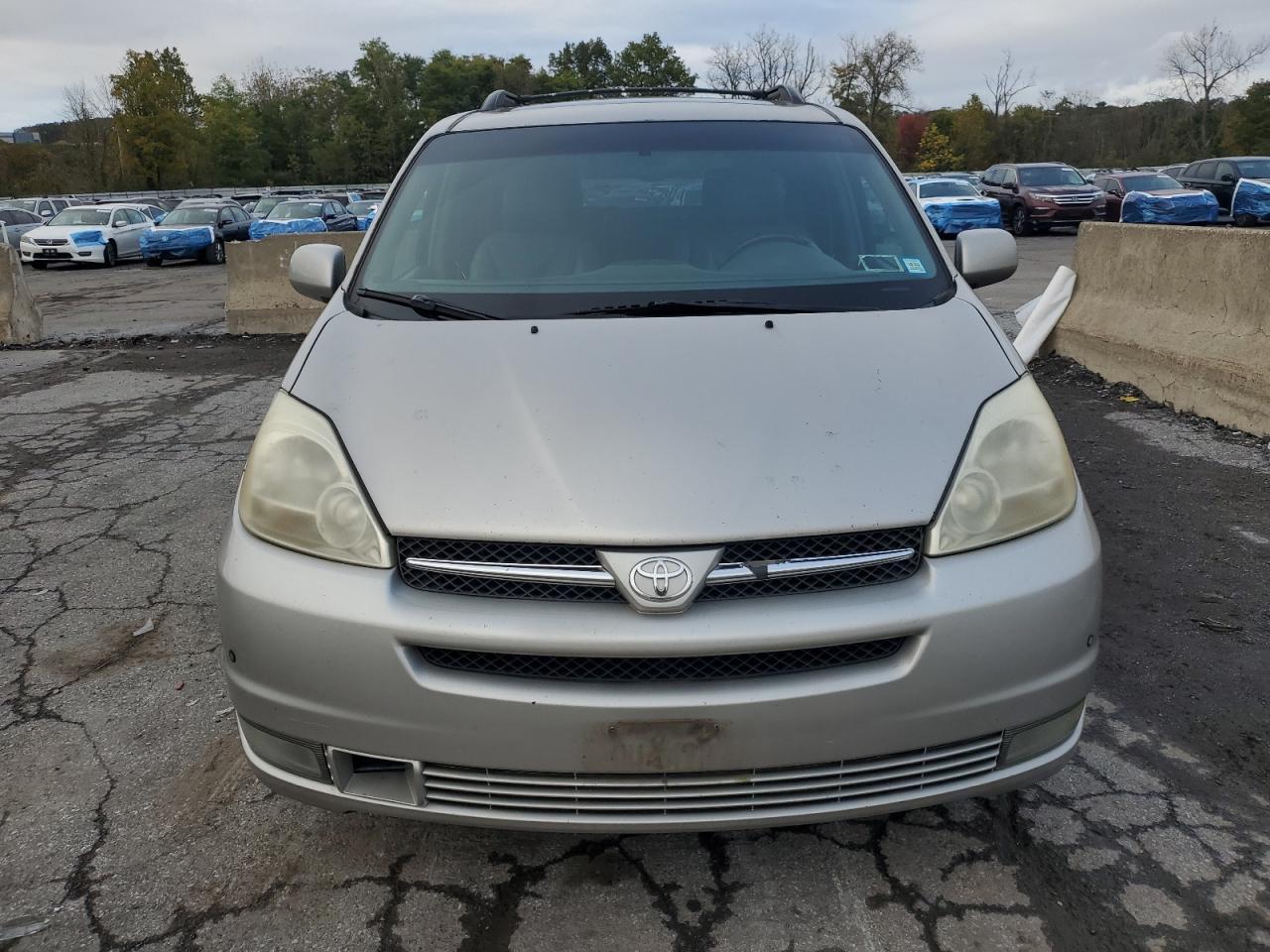 2005 TOYOTA SIENNA
