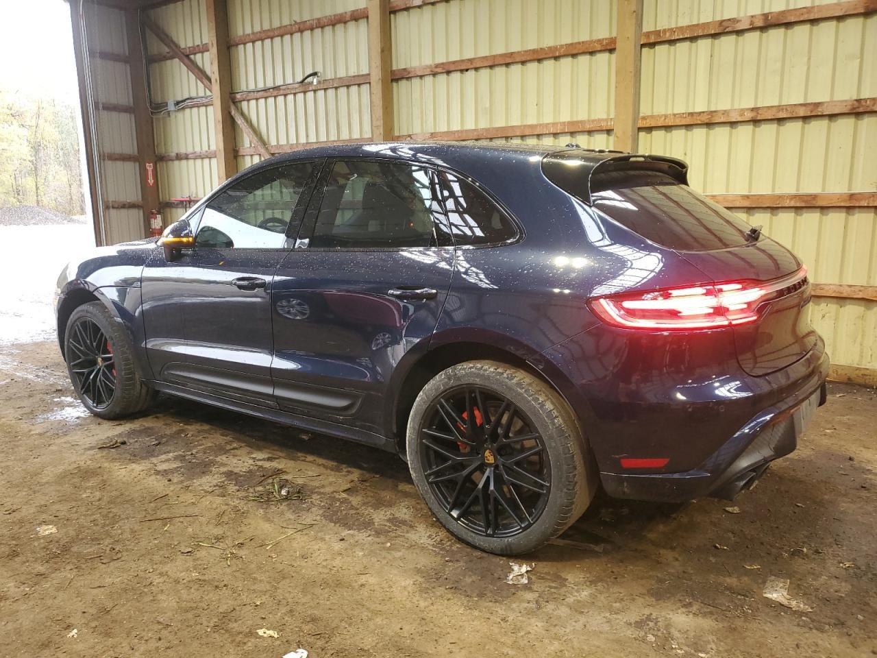 2022 PORSCHE Macan