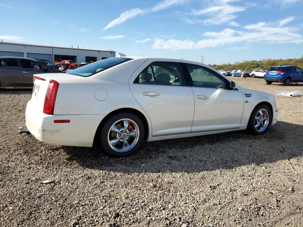 2010 CADILLAC STS