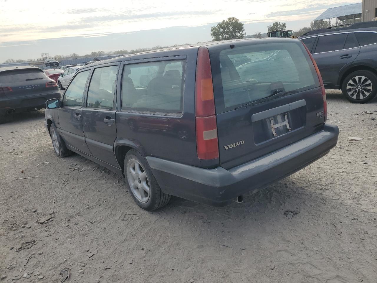 1996 VOLVO 850