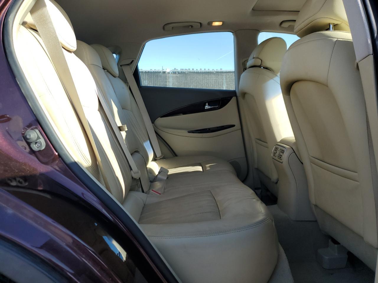 2012 INFINITI EX35