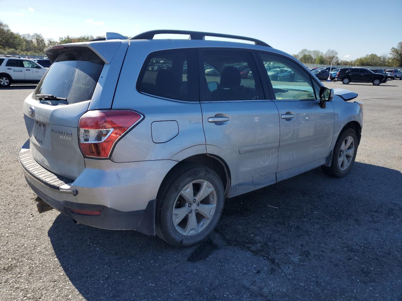 2016 SUBARU FORESTER