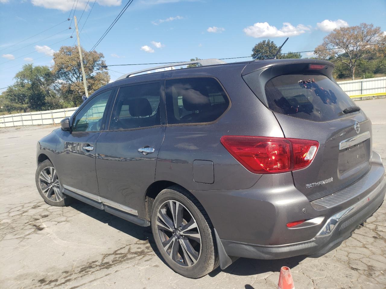 2017 NISSAN PATHFINDER