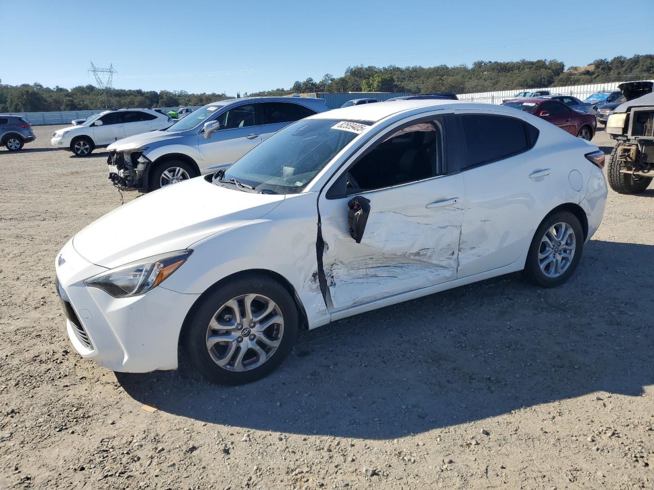 2017 TOYOTA YARIS