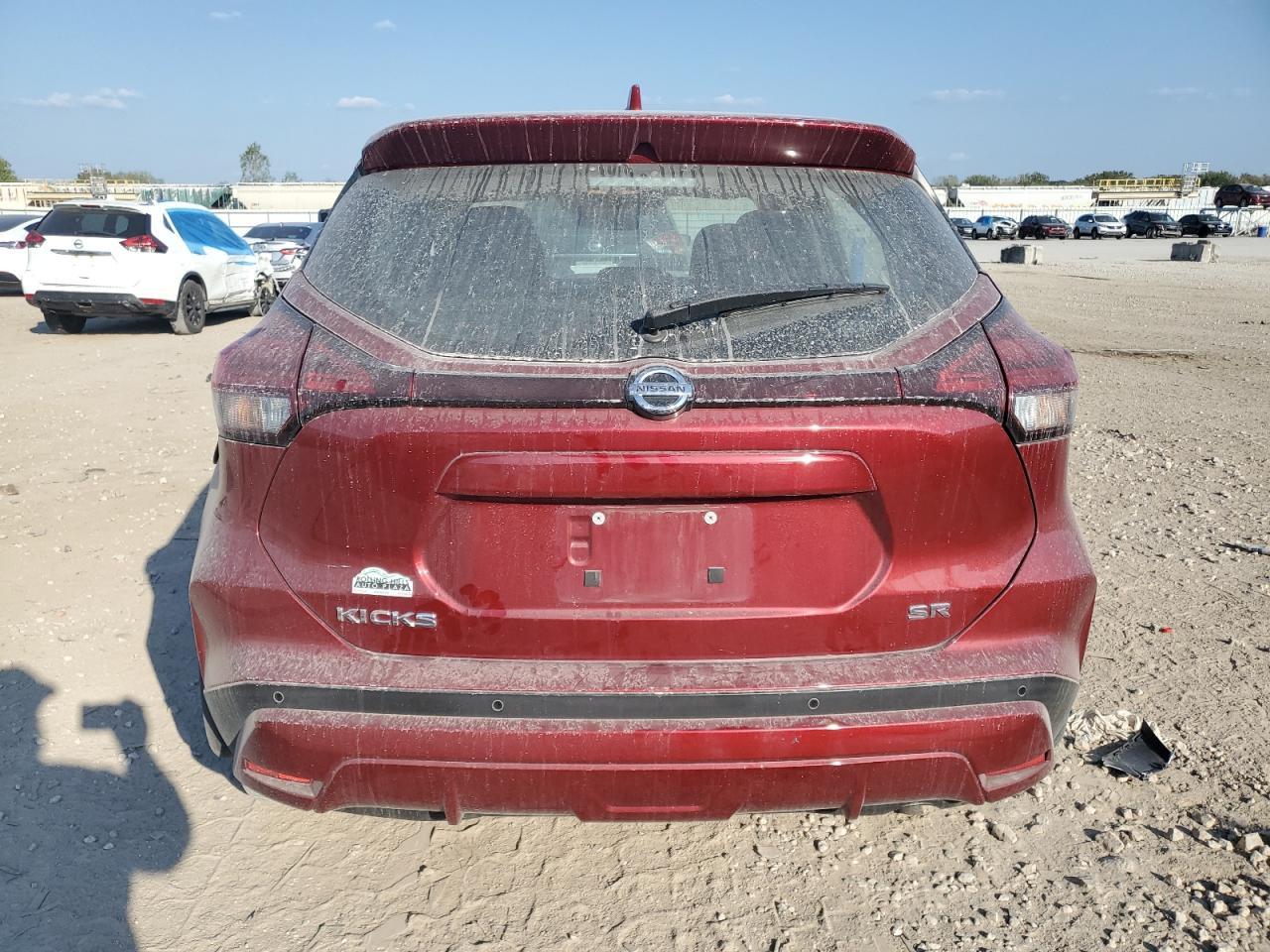 2021 NISSAN KICKS