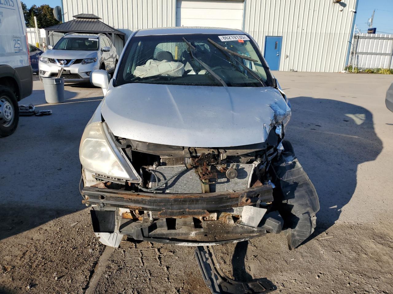 2009 NISSAN VERSA