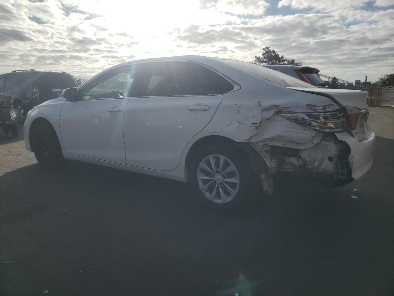 2015 TOYOTA CAMRY