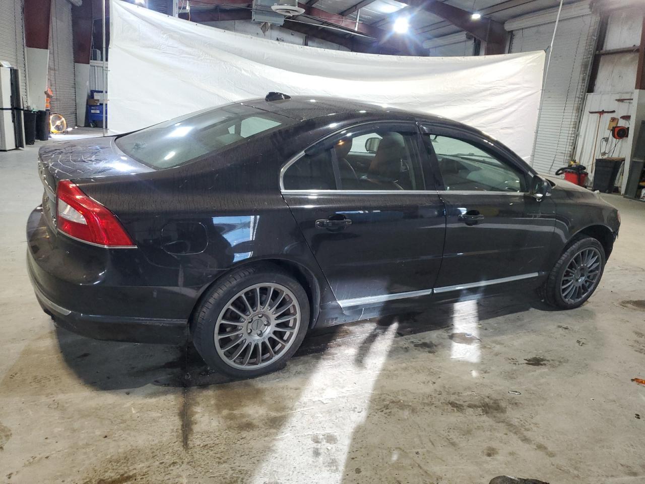 2015 VOLVO S80