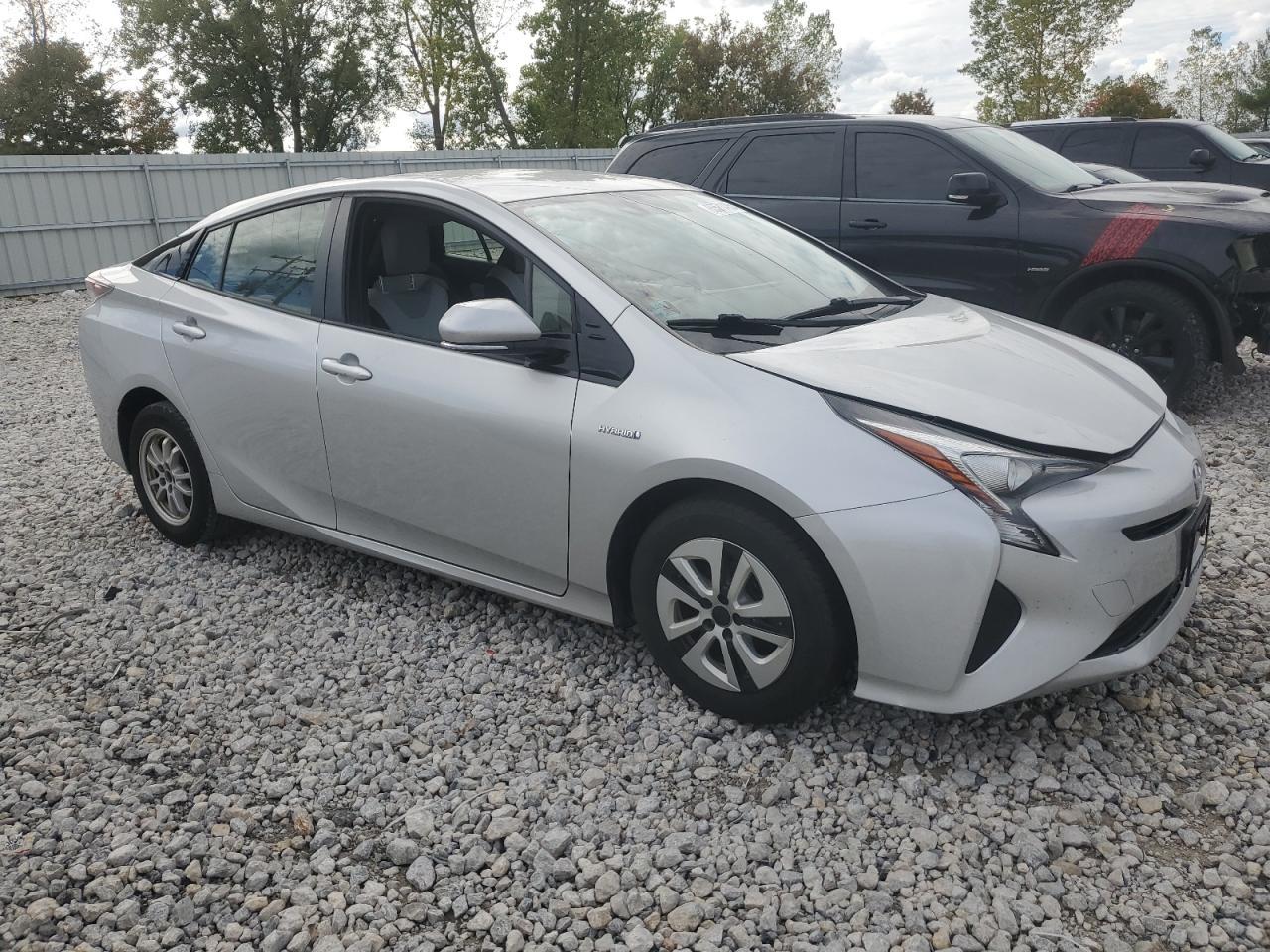 2016 TOYOTA PRIUS