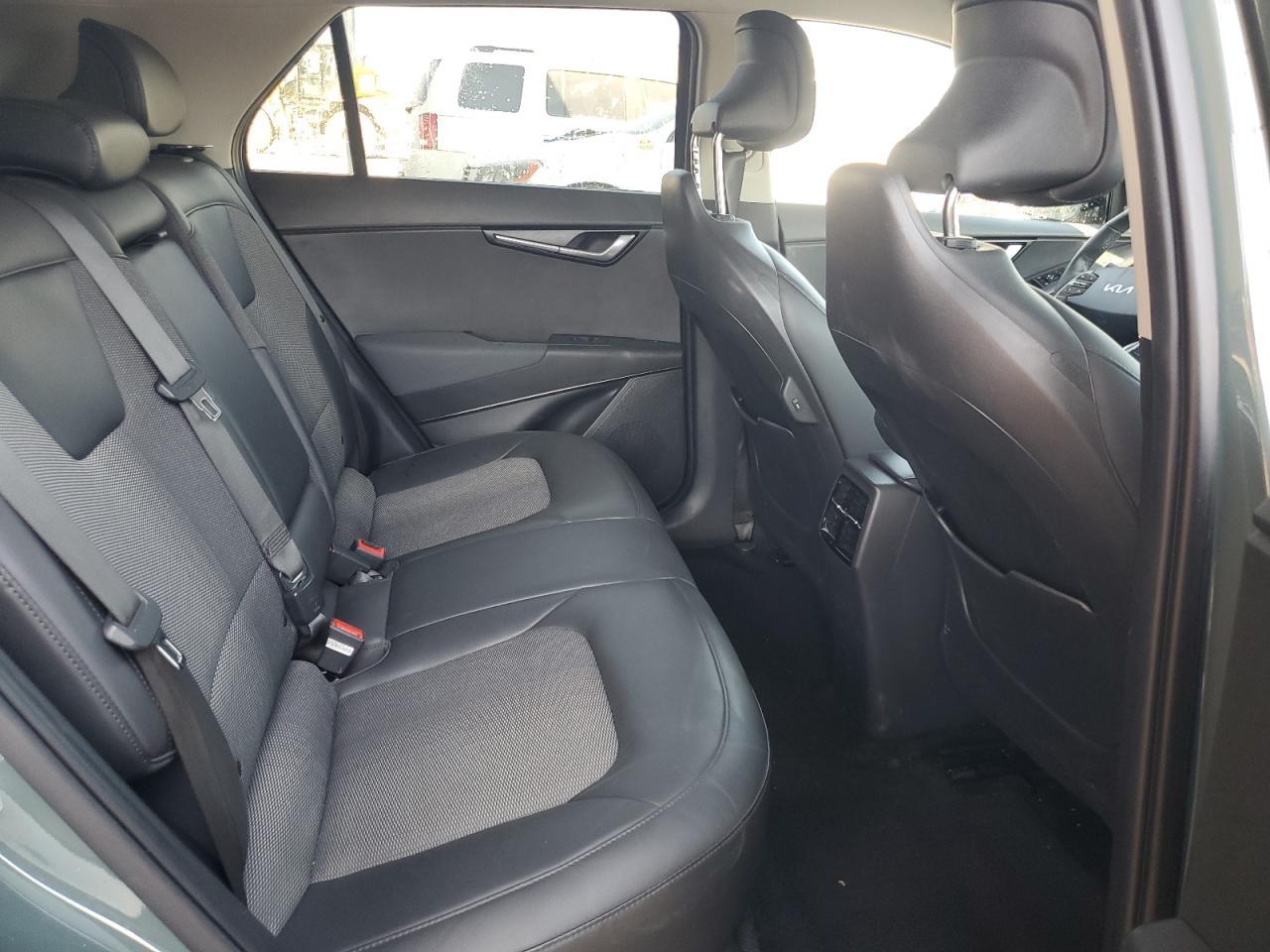 2023 KIA Niro
