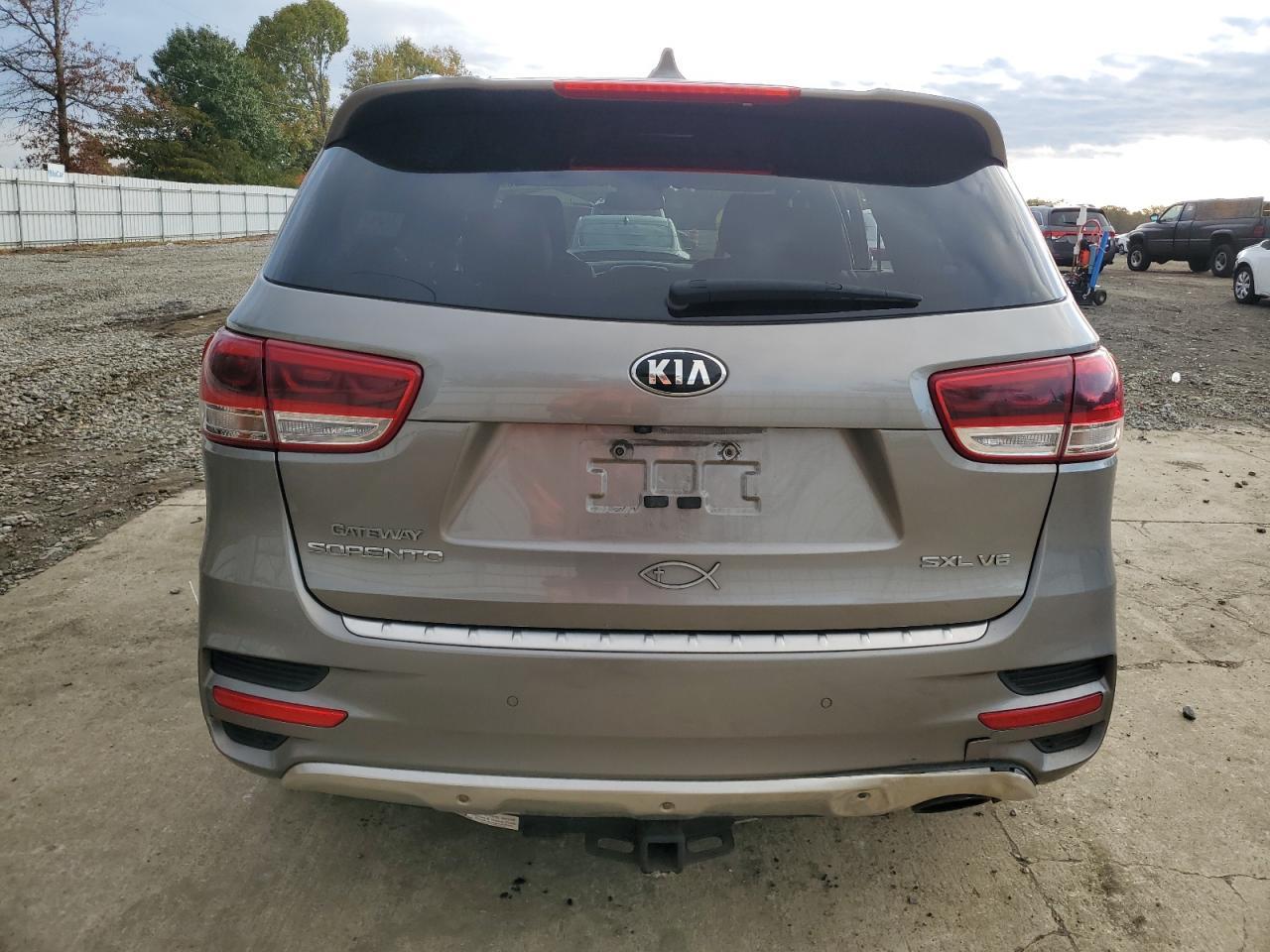 2016 KIA SORENTO