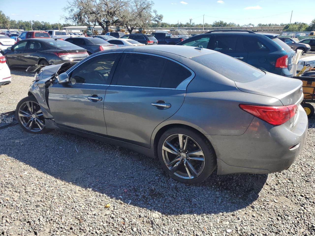 2015 INFINITI Q50