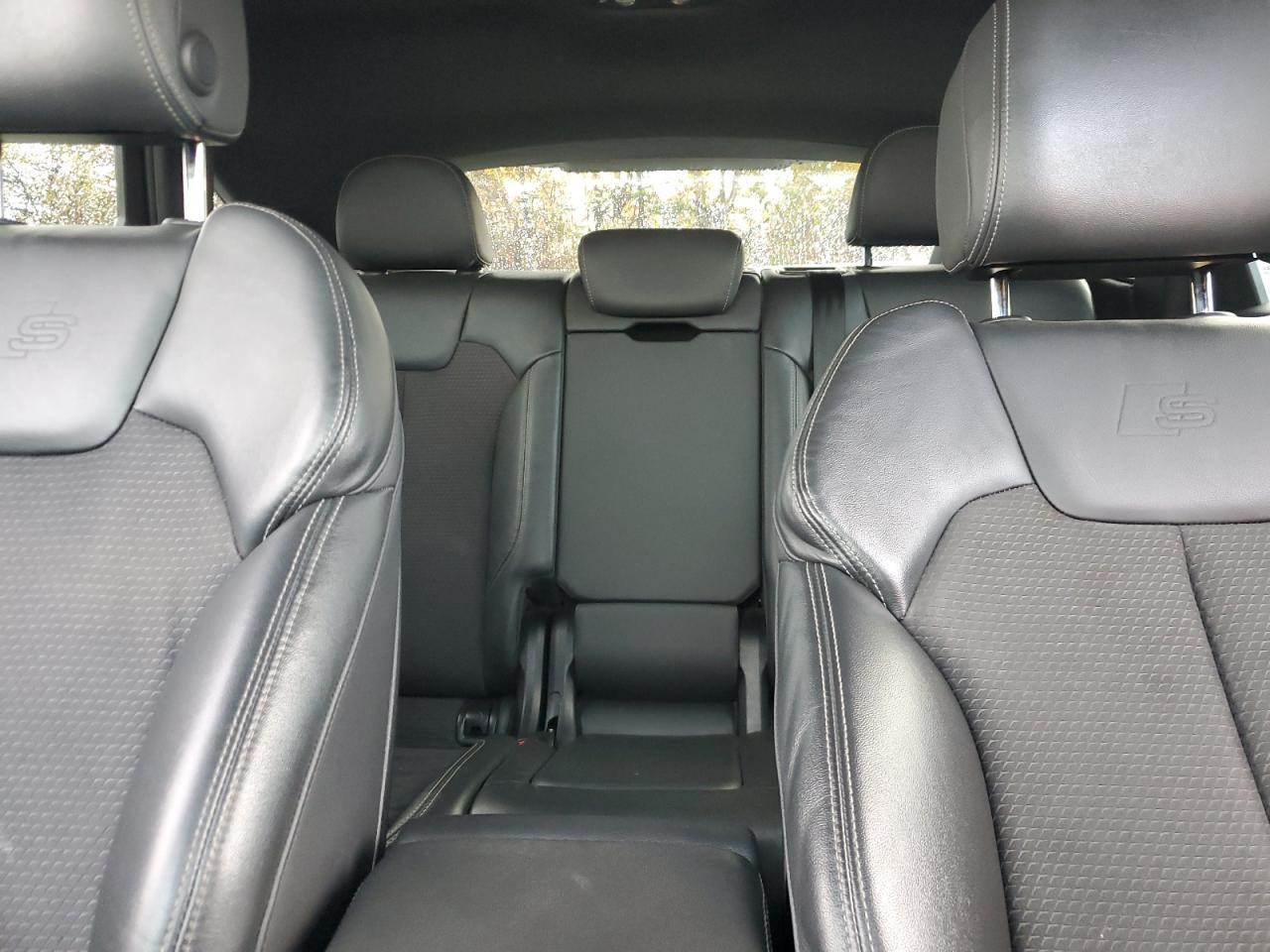 2022 AUDI SQ5
