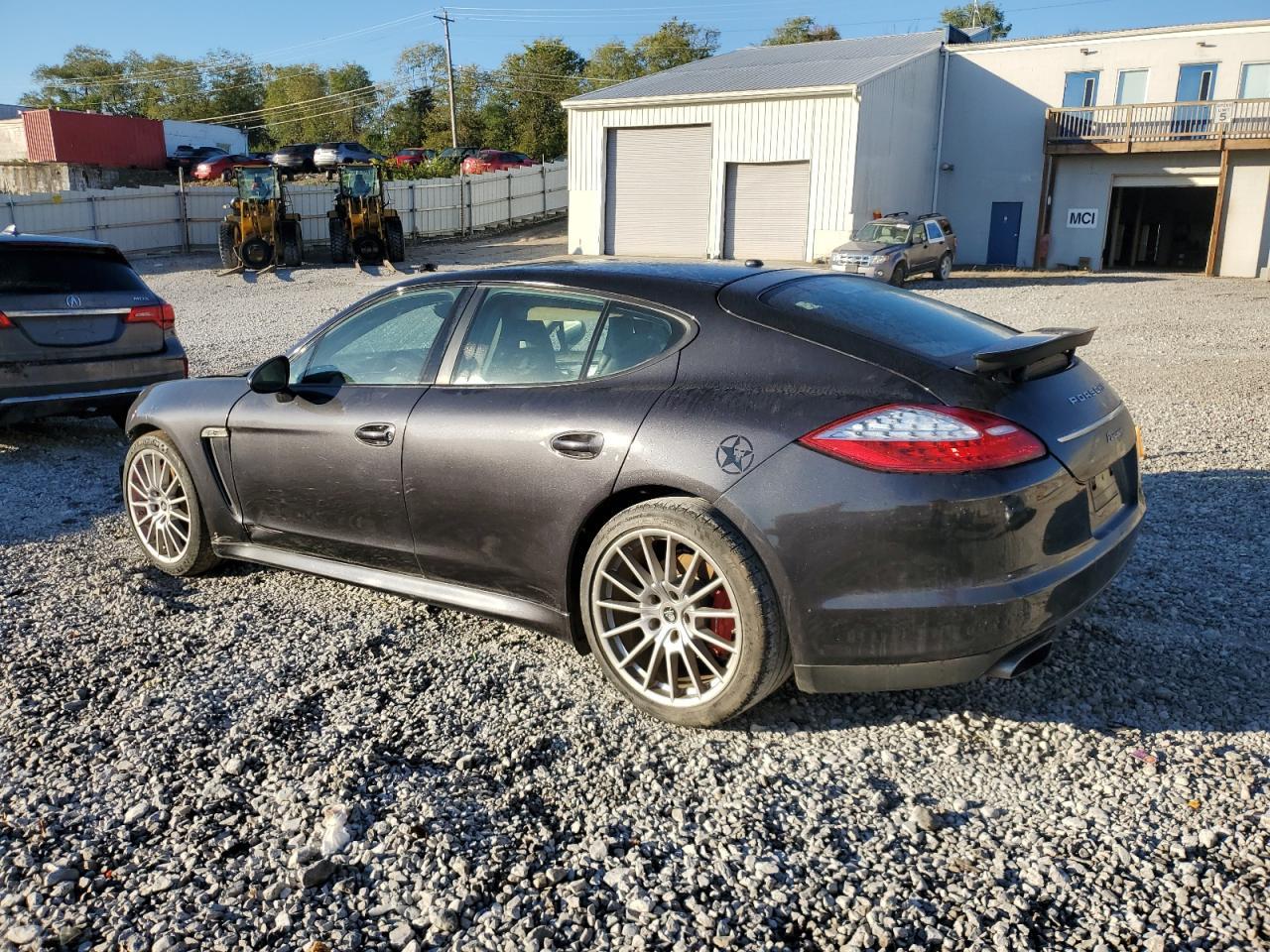 2011 PORSCHE Panamera