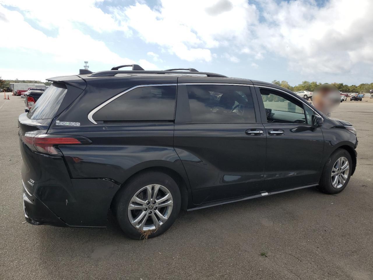 2022 TOYOTA SIENNA