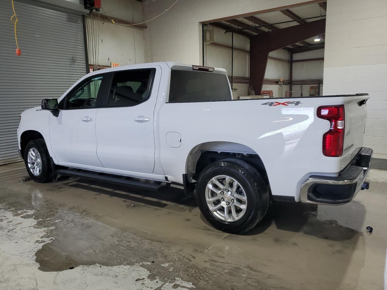 2024 CHEVROLET Silverado