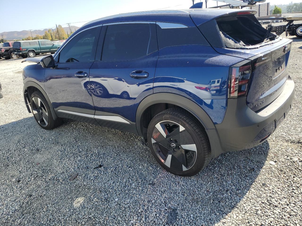 2025 NISSAN KICKS