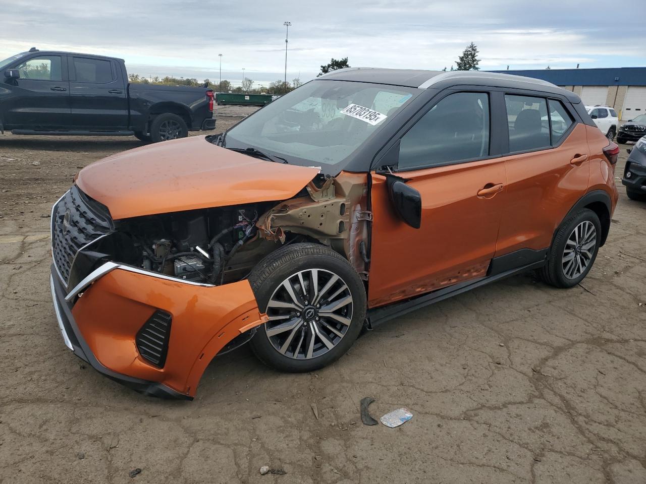 2023 NISSAN KICKS
