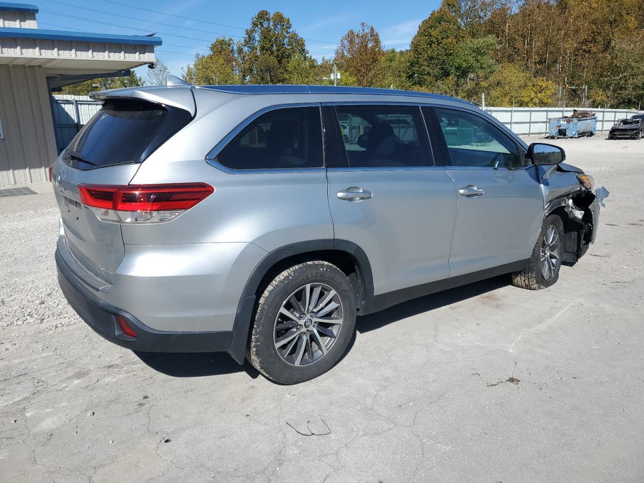 2019 TOYOTA HIGHLANDER