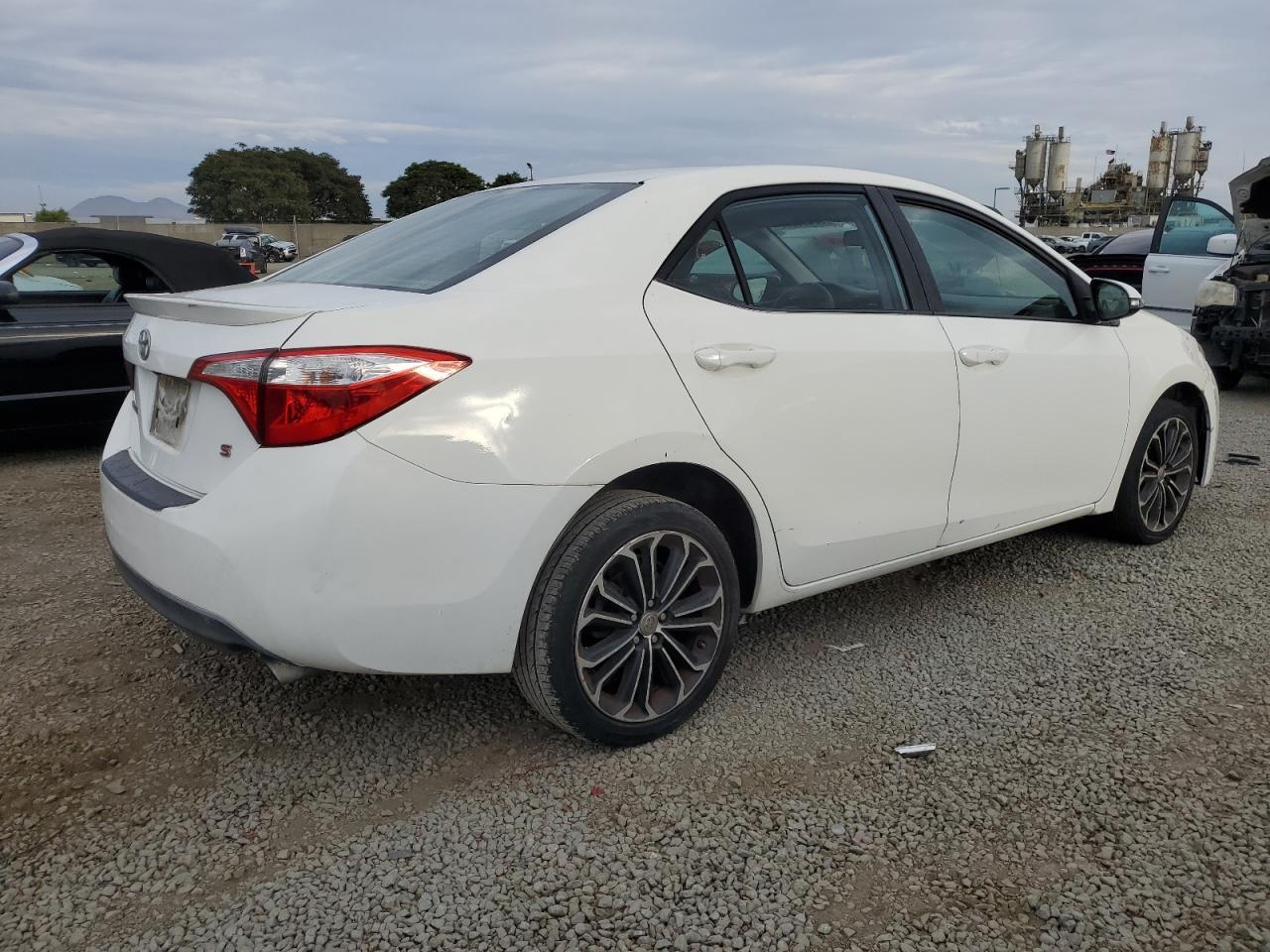 2016 TOYOTA COROLLA