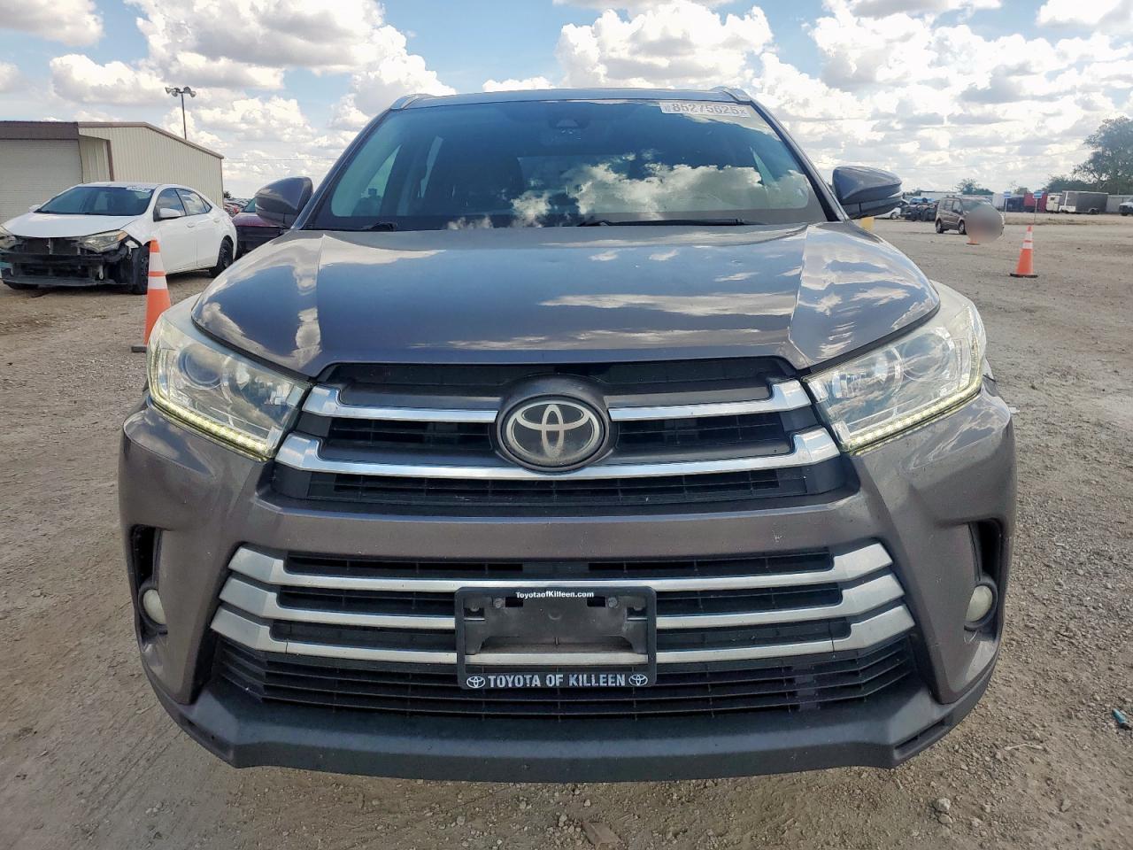 2017 TOYOTA HIGHLANDER