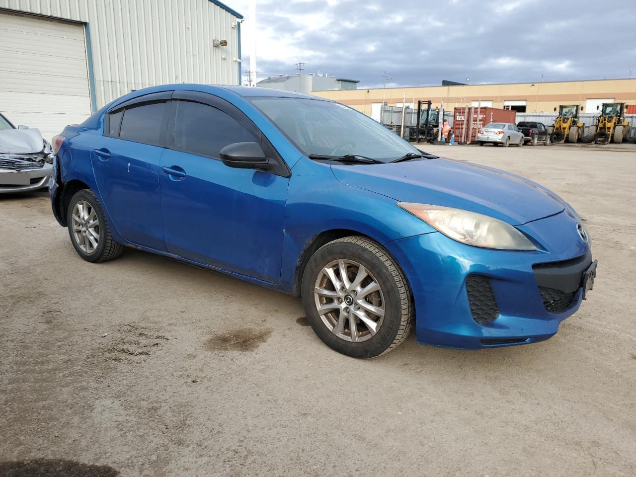2013 MAZDA 3