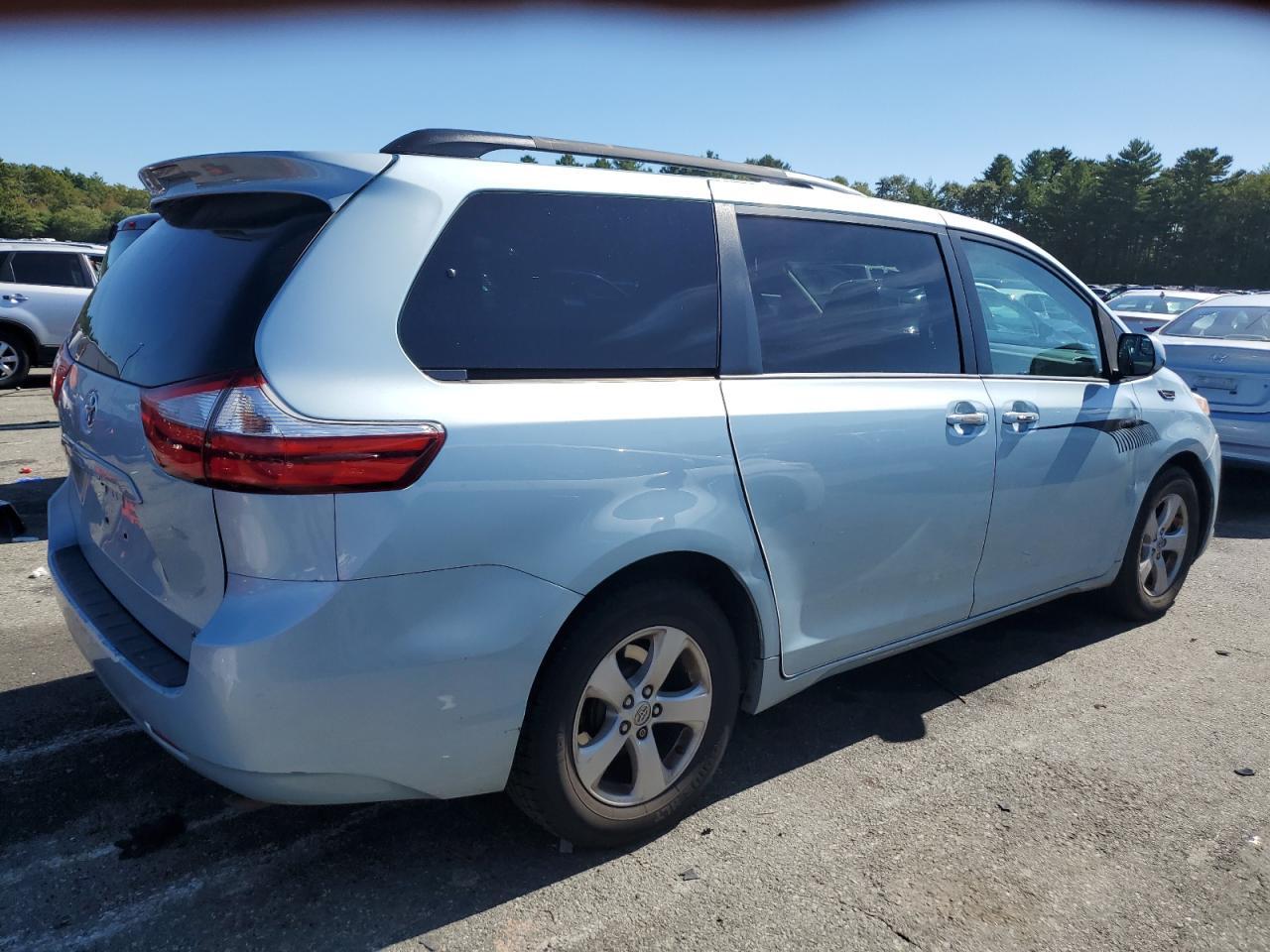 2016 TOYOTA SIENNA