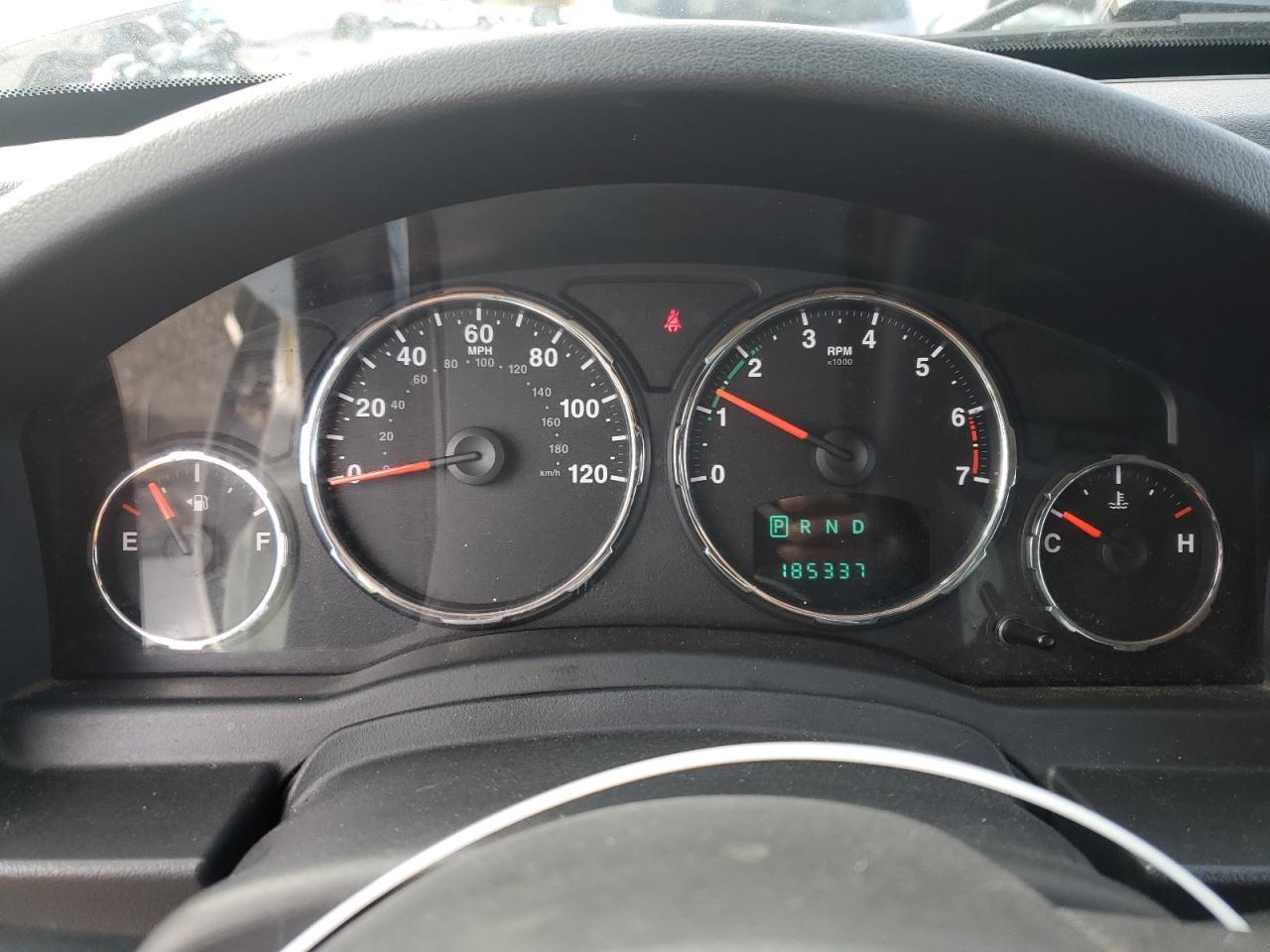 2011 JEEP Liberty