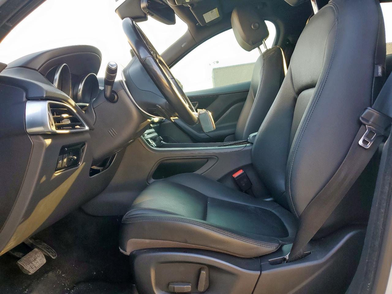 2018 JAGUAR F-Pace