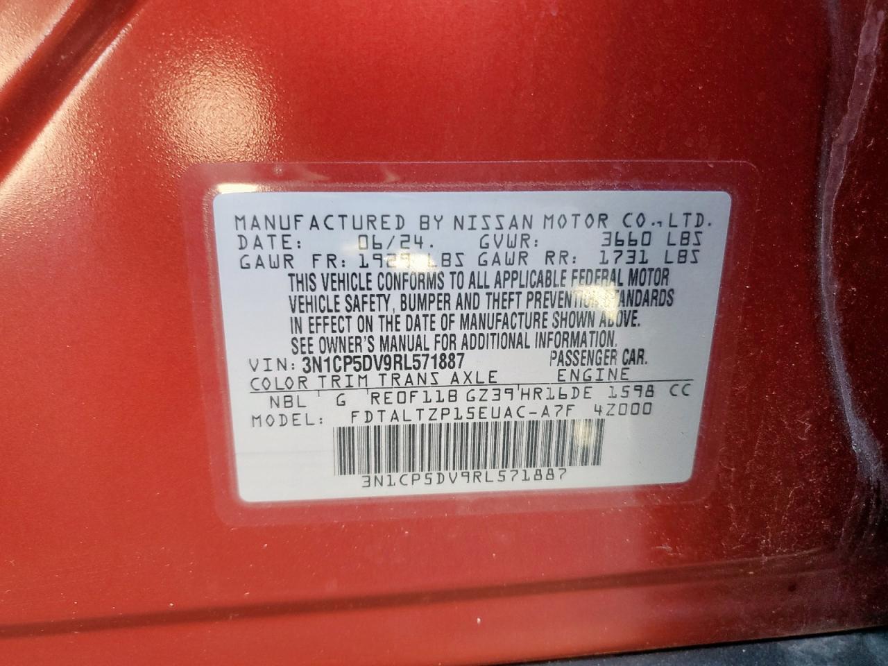 2024 NISSAN KICKS