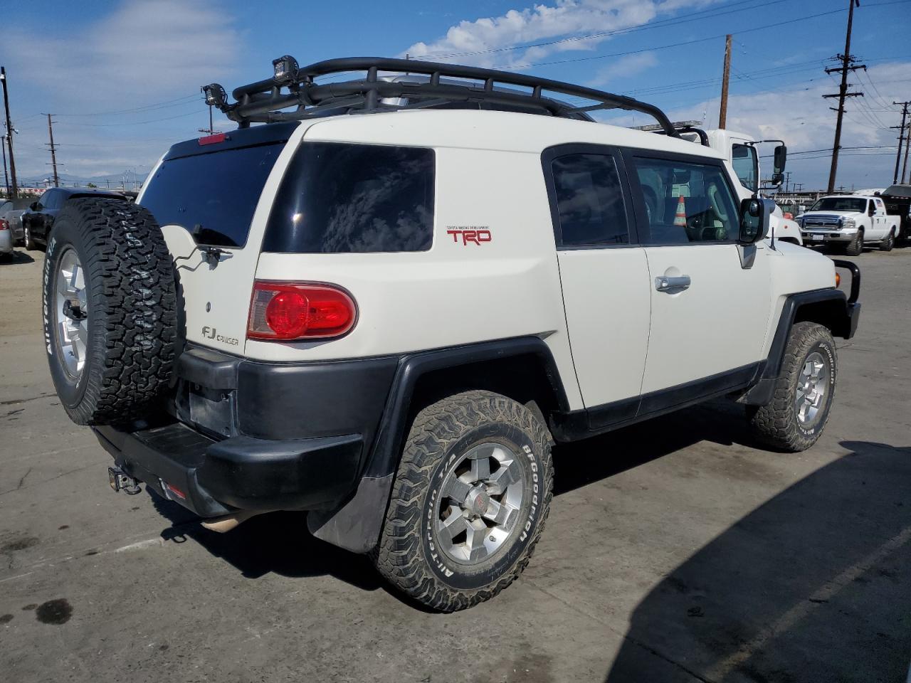 2009 TOYOTA FJ Cruiser