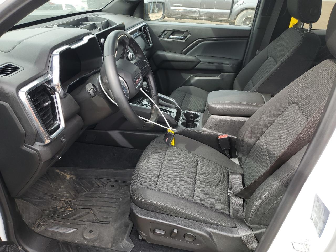 2024 GMC CANYON