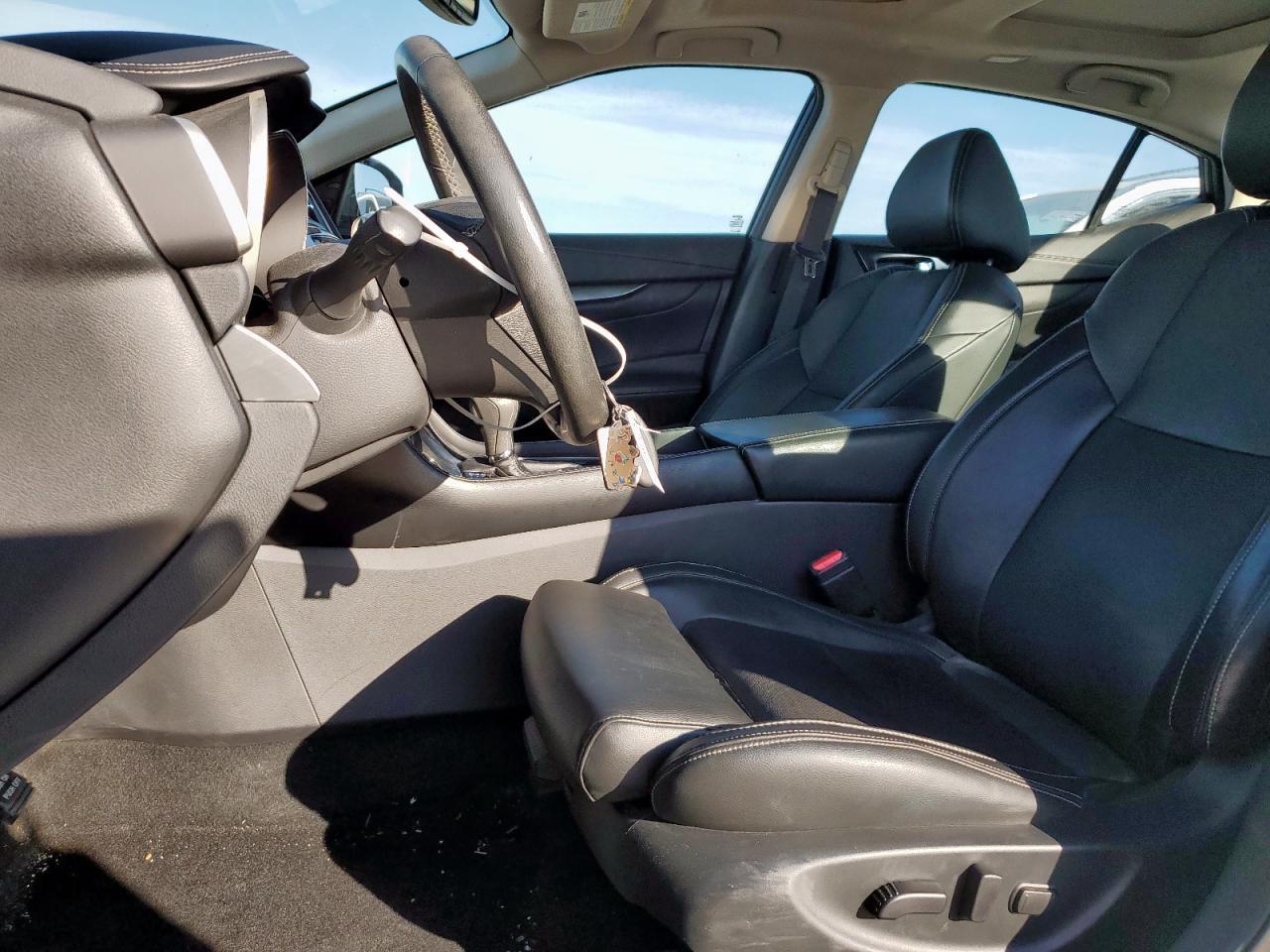 2017 NISSAN Maxima