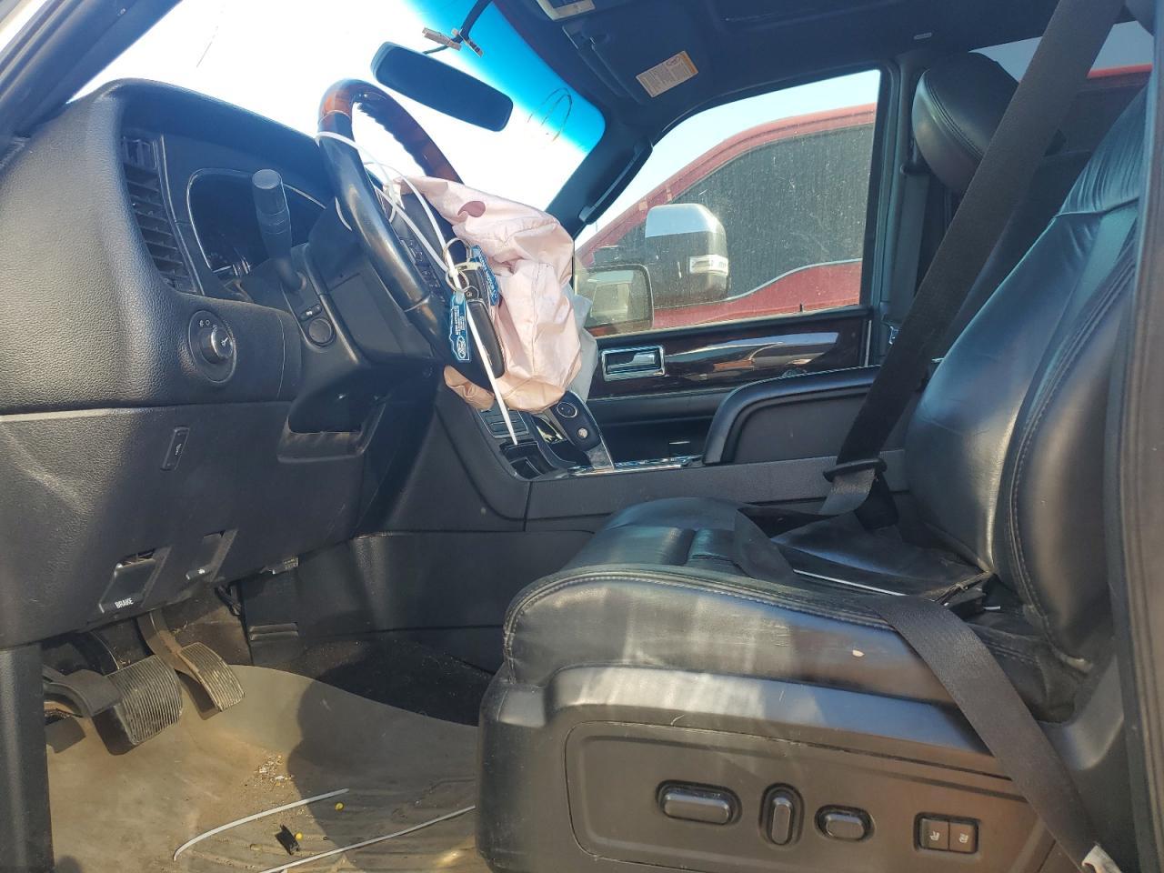 2015 LINCOLN Navigator
