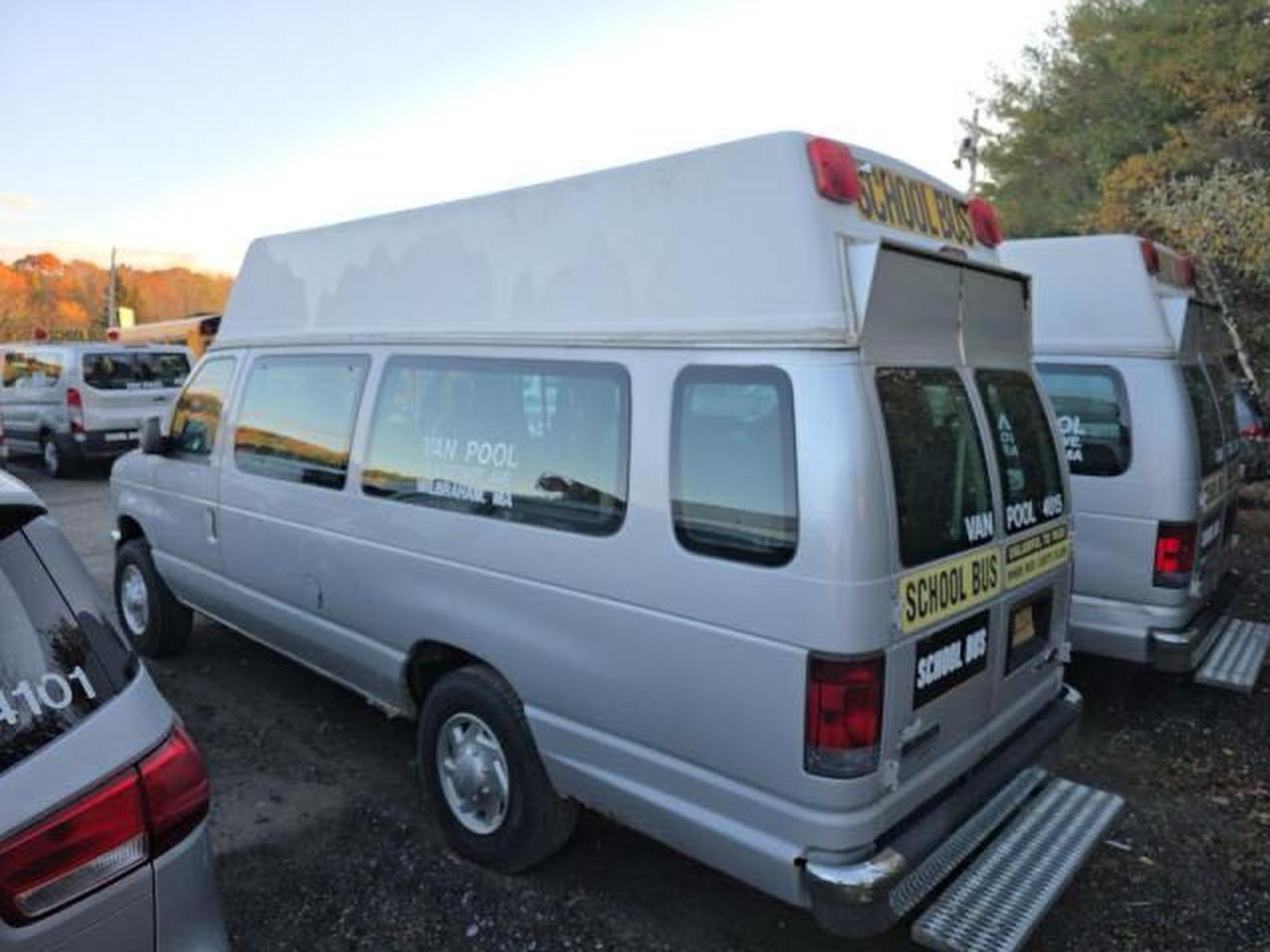 2013 FORD ECONOLINE