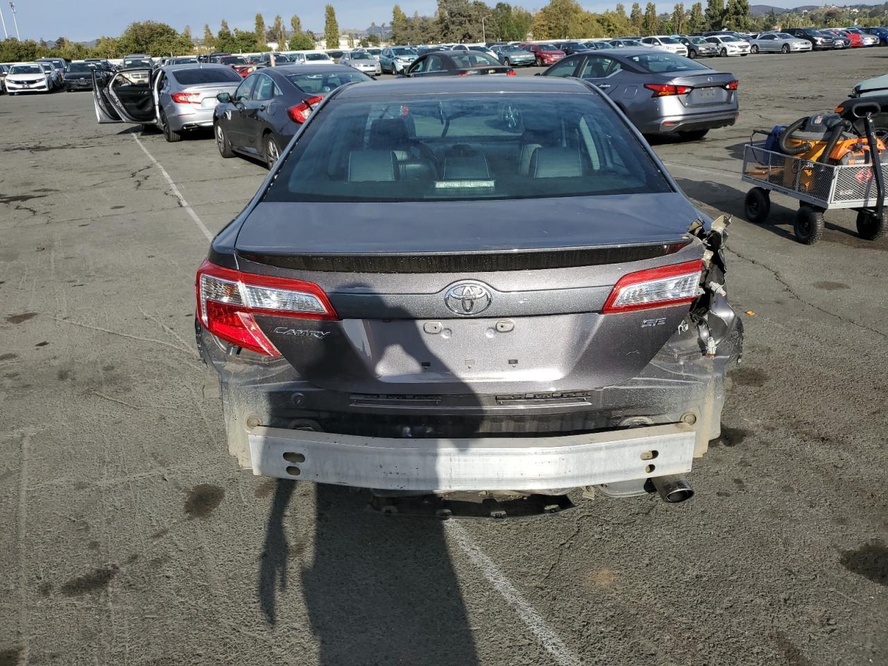 2014 TOYOTA CAMRY