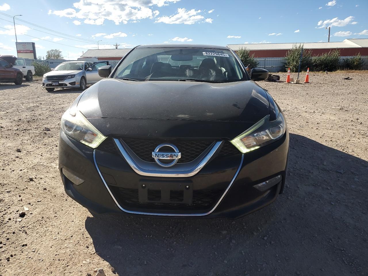 2016 NISSAN Maxima