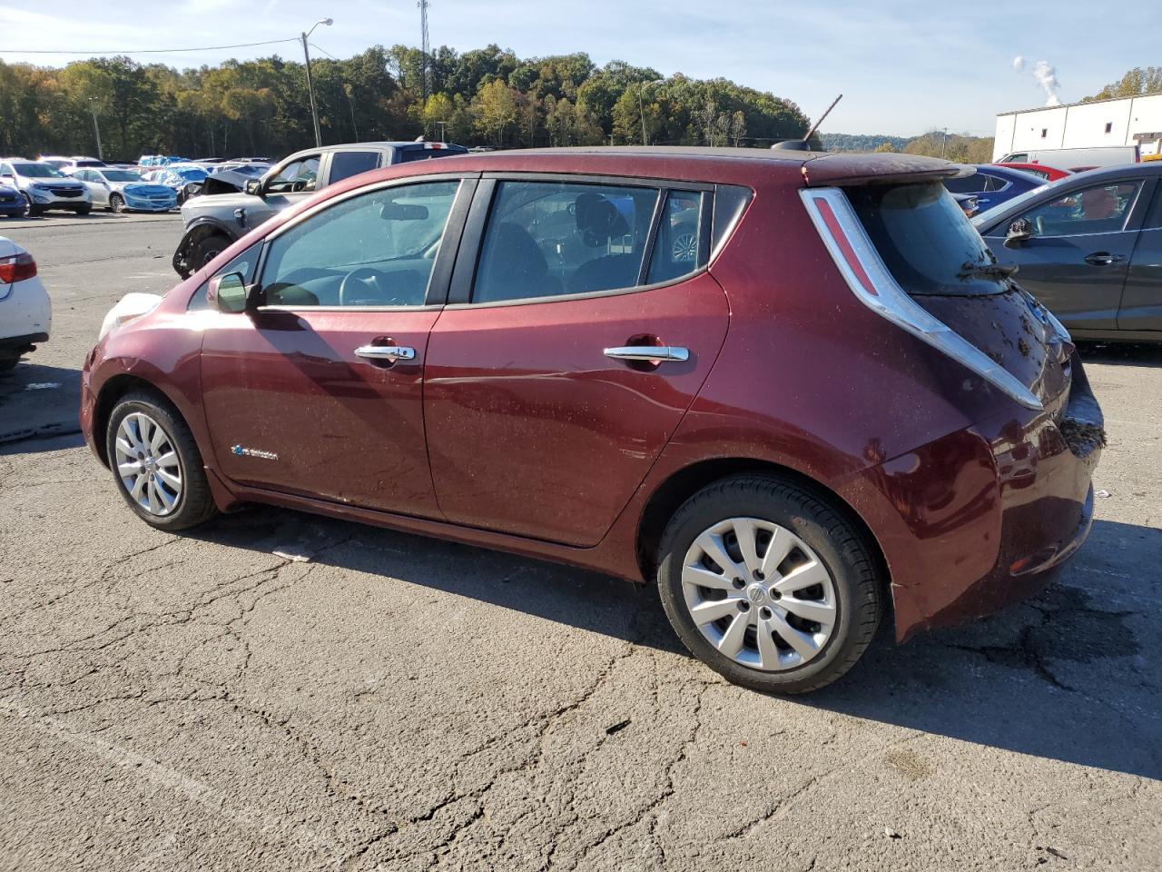 2016 NISSAN LEAF