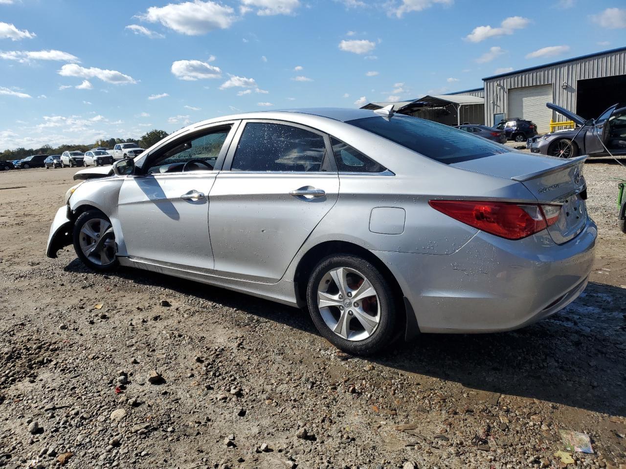 2011 HYUNDAI SONATA