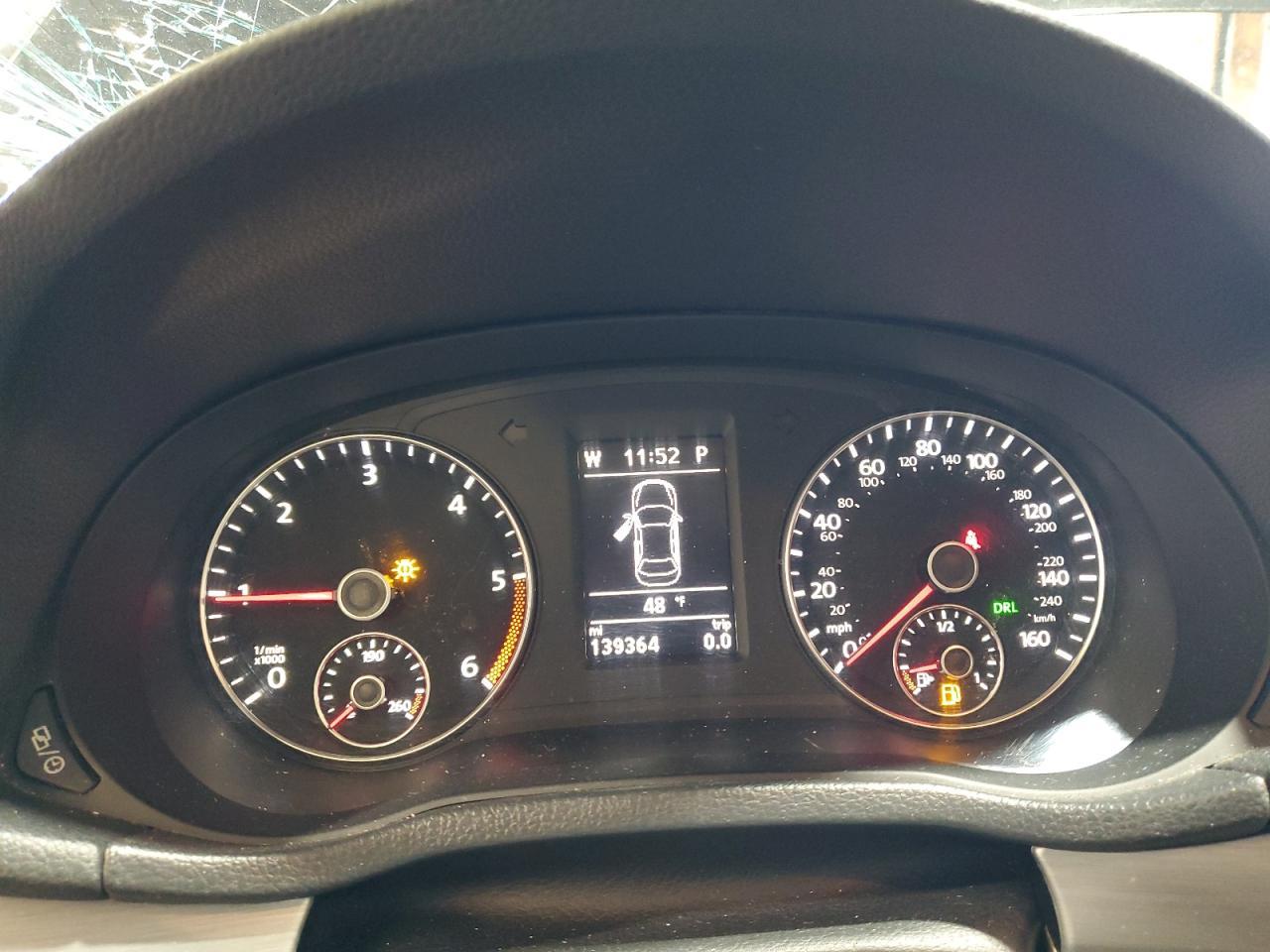 2014 VOLKSWAGEN Passat