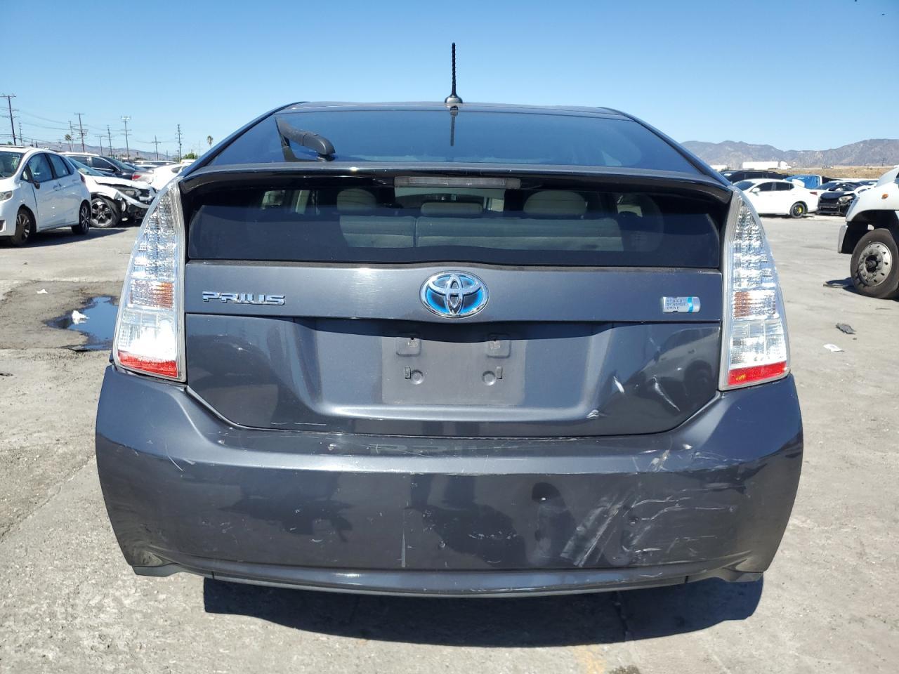 2011 TOYOTA PRIUS