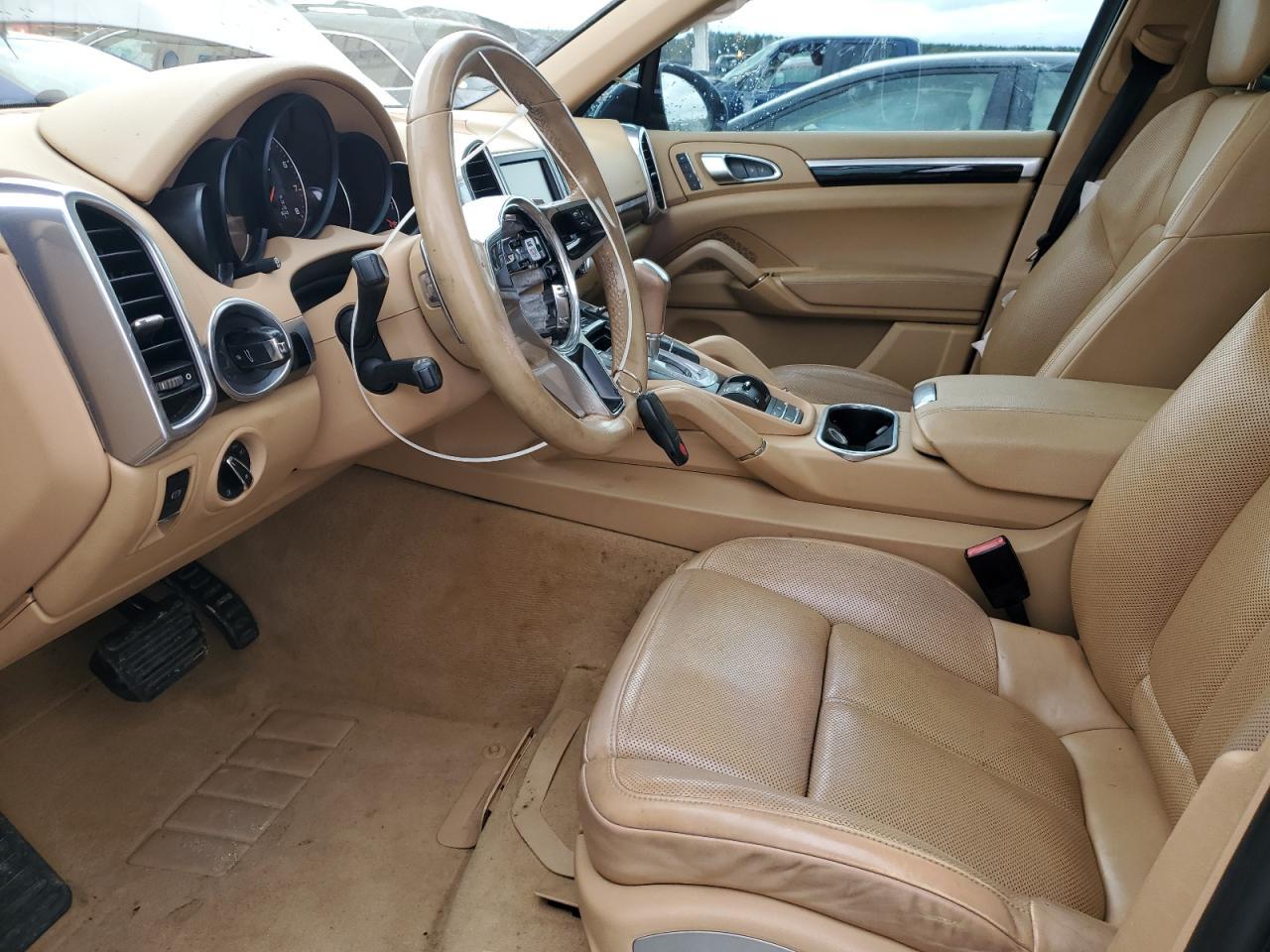2016 PORSCHE CAYENNE