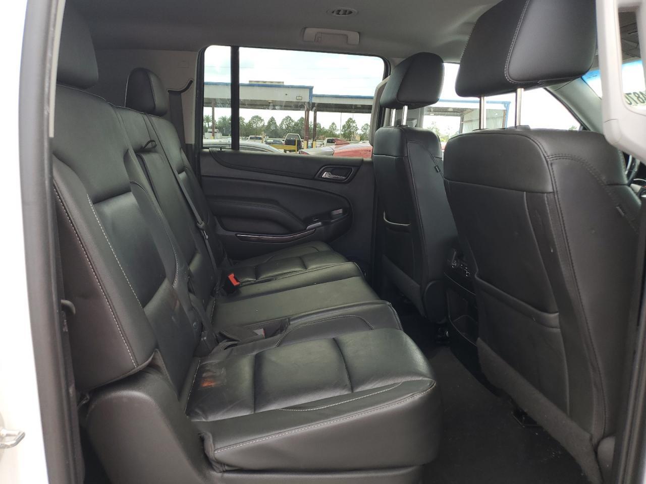 2019 CHEVROLET Suburban