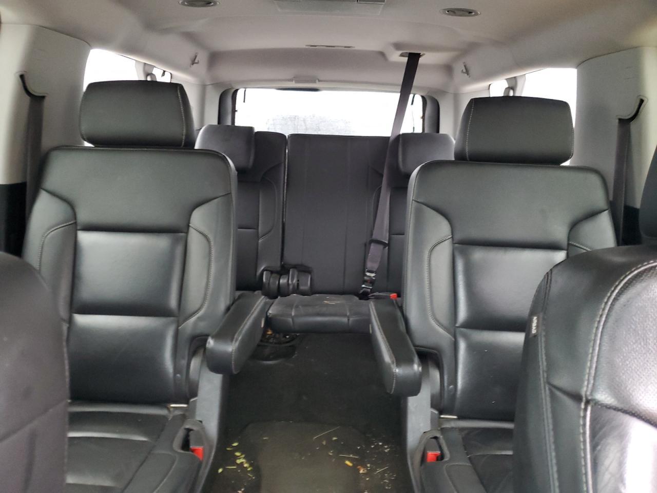 2016 CHEVROLET Suburban