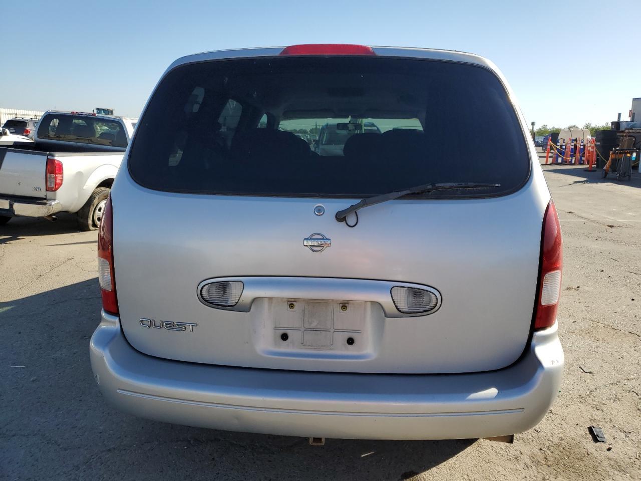 2002 NISSAN Quest